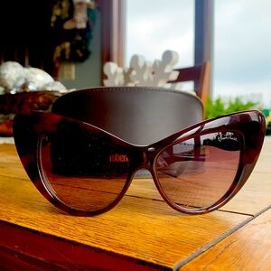 SWEET DEAL 👍Roberto Cavallli .. Gorgeous Tortoiseshell color-Brown CAT WOMAN 🕶